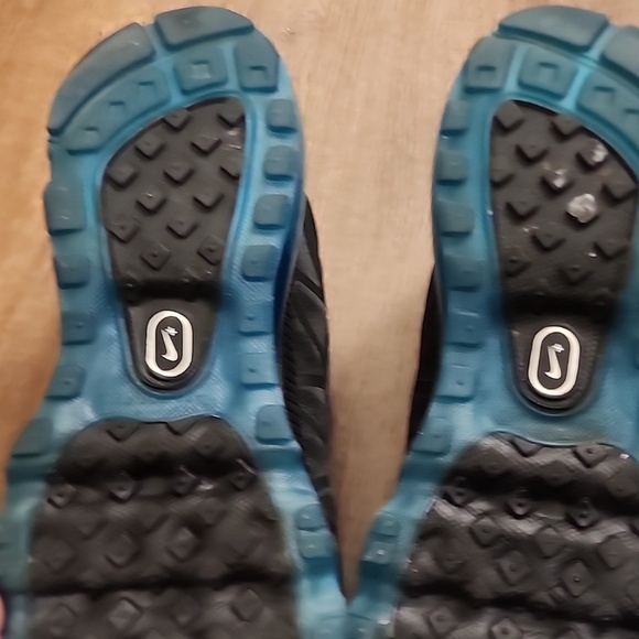 Nike Air Max Plus Running Shoe 2011 429890-040 Black Neon Blue Women's size 9 - Picture 10 of 13